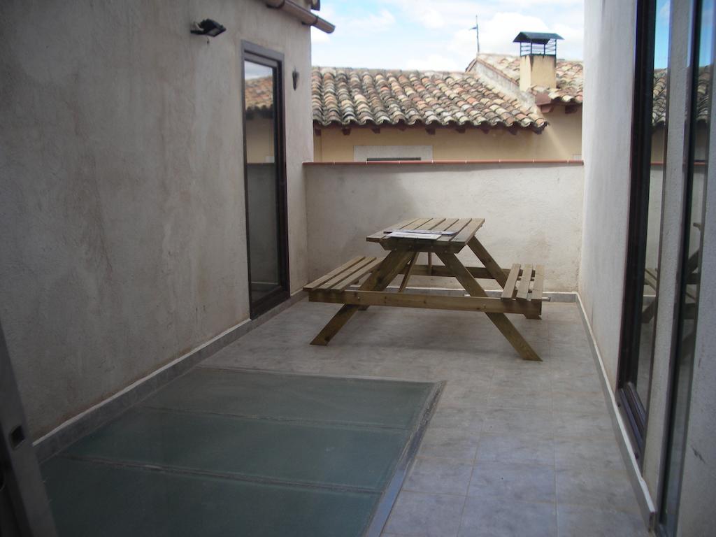Apartamentos La Fonda Aninon Zimmer foto