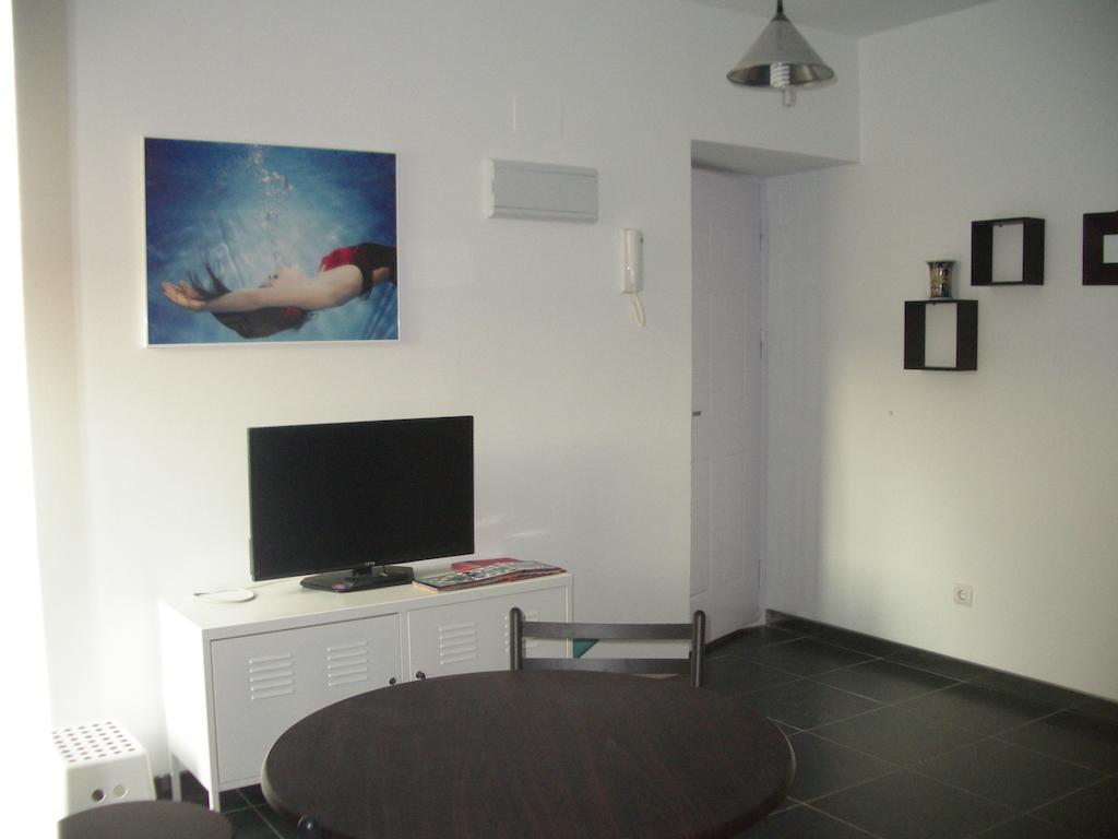 Apartamentos La Fonda Aninon Exterior foto